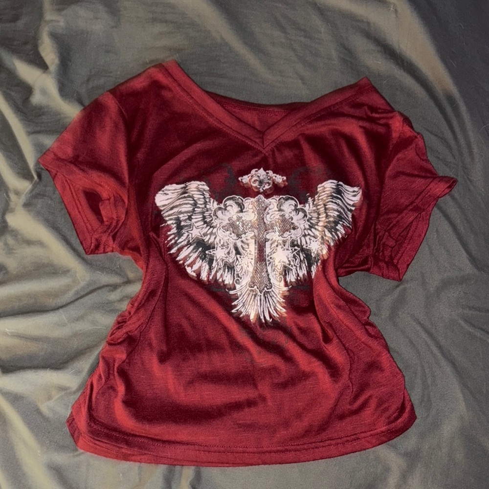 ROMWE Maroon V-Neck Tee with Eagle Print